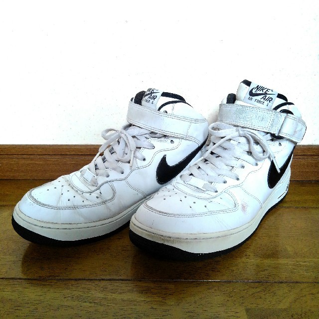 NIKE(ナイキ)のナイキ エアフォースワン NIKE AIR FORCE Ⅰ 27cm メンズの靴/シューズ(スニーカー)の商品写真