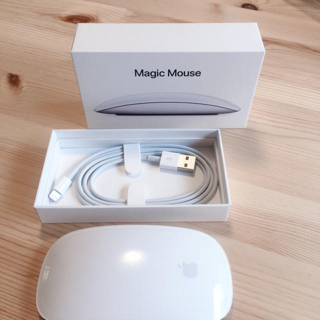 Apple(アップル)のAPPLE MAGIC MOUSE 2 スマホ/家電/カメラのPC/タブレット(PC周辺機器)の商品写真