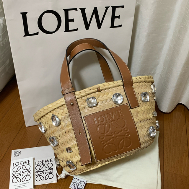 LOEWE(ロエベ)のsoraha様　ご専用LOEWE カゴバック　ビジュー　Sサイズ レディースのバッグ(かごバッグ/ストローバッグ)の商品写真