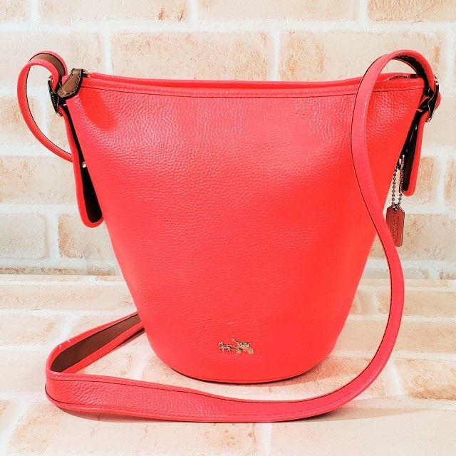 コーチ coach ☆ シュリンクレザー ダッフルショルダーバッグ ピンク系