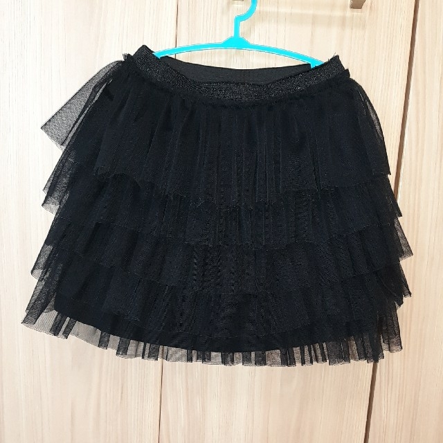 ZARA(ザラ)のZARA　フリルスカート　ブラック140 キッズ/ベビー/マタニティのキッズ服女の子用(90cm~)(スカート)の商品写真