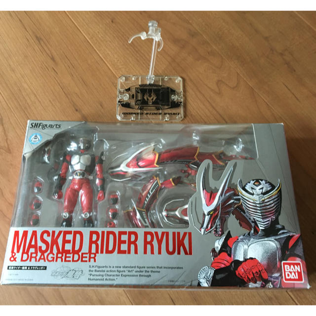 仮面ライダー龍騎＆ドラグレッダー　非売品台座付き！