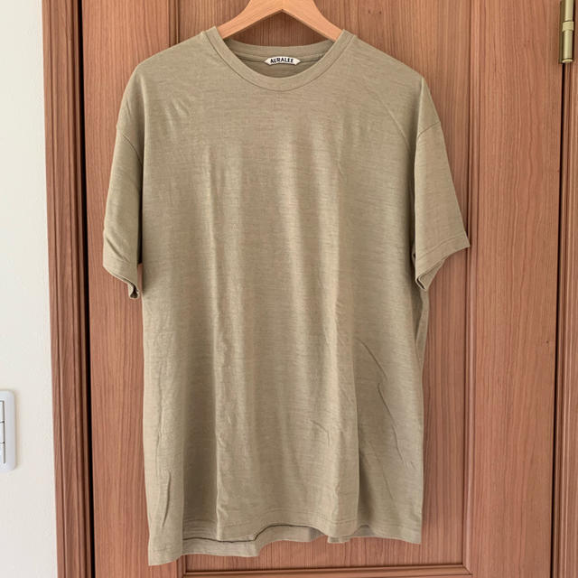 COMOLI(コモリ)の2018SS SEAMLESS CREW NECK TEE ベージュ4 メンズのトップス(Tシャツ/カットソー(半袖/袖なし))の商品写真