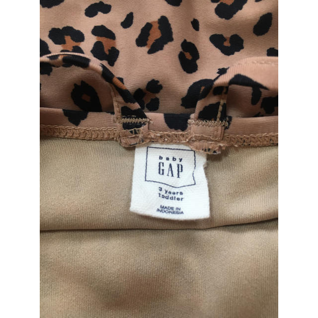 babyGAP(ベビーギャップ)のbabyGAP  水着 女の子 100 キッズ/ベビー/マタニティのキッズ服女の子用(90cm~)(水着)の商品写真