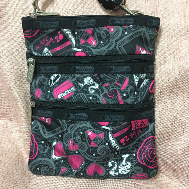 LeSportsac(レスポートサック)の🎀専用🎀レスポートサック  バービー　コラボ　ケイシー🎀　再出品 レディースのバッグ(ショルダーバッグ)の商品写真