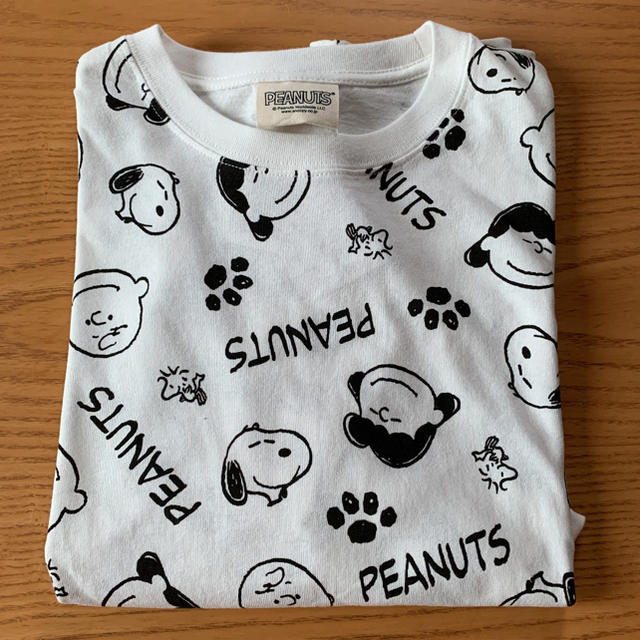 PEANUTS(ピーナッツ)のPEANUTS  5分袖　Tシャツ　ホワイト　スヌーピー  レディースのトップス(Tシャツ(半袖/袖なし))の商品写真