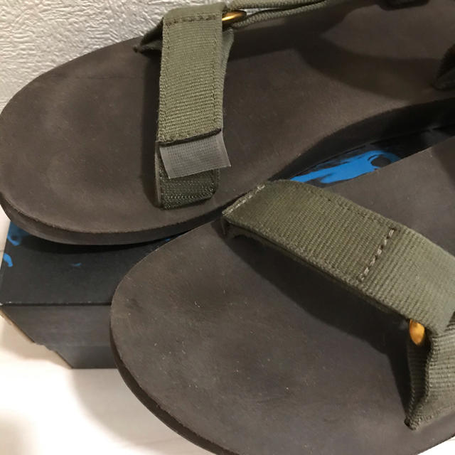 Teva(テバ)のTeva ゴールドストラップサンダル メンズの靴/シューズ(サンダル)の商品写真