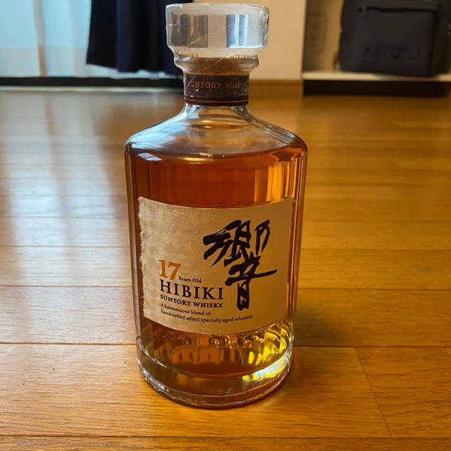 響 17年 700ml サントリー