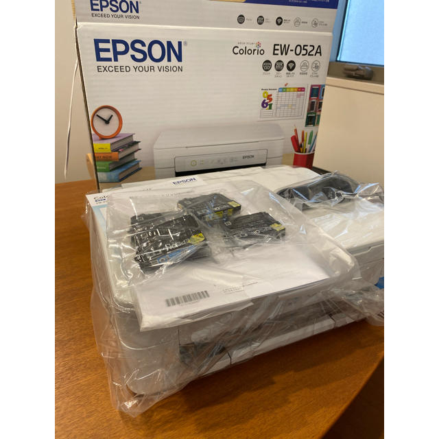 EPSON(エプソン)のエプソン プリンター インクジェット複合機 カラリオ EW-052A 2019年 インテリア/住まい/日用品のオフィス用品(OA機器)の商品写真