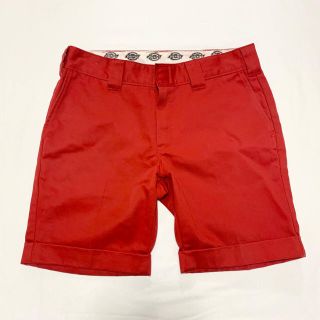 ディッキーズ(Dickies)のdickies  レッド　ショートパンツ  32サイズ(ショートパンツ)