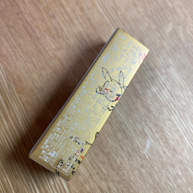 shu uemura(シュウウエムラ)のShu uemura Pokemon ポーチ リップ ピーチビーム シャドウ コスメ/美容のベースメイク/化粧品(アイシャドウ)の商品写真