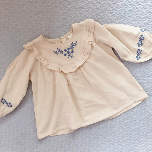 テータテート 刺繍ブラウス 95 キッズ/ベビー/マタニティのキッズ服女の子用(90cm~)(ブラウス)の商品写真