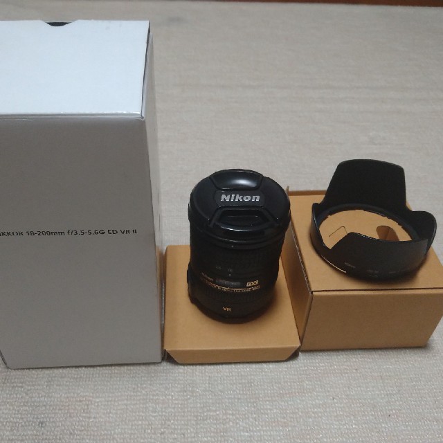 Nikon望遠レンズ18-200
