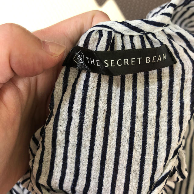 the secret bean シークレットビーン　縦ストライプブラウス レディースのトップス(シャツ/ブラウス(長袖/七分))の商品写真