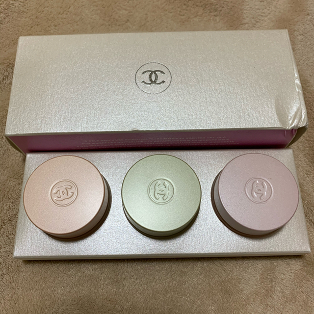 CHANEL(シャネル)のCHANEL ボディーローション　ジェルパフューム　セット コスメ/美容の香水(香水(女性用))の商品写真