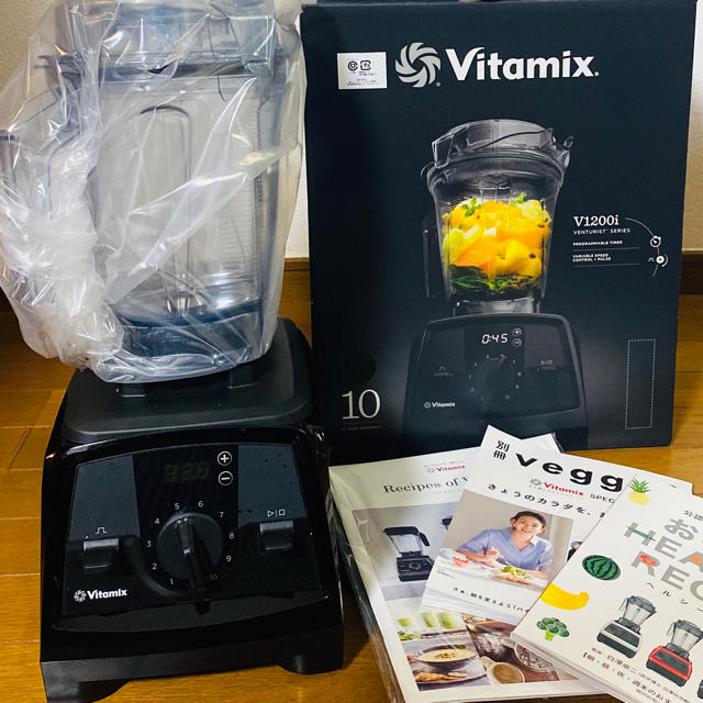 Vitamix(バイタミックス)のバイタミックスV1200i(日本仕様)&レシピ付き スマホ/家電/カメラの調理家電(ジューサー/ミキサー)の商品写真