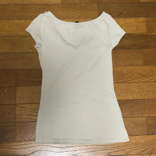 H&M(エイチアンドエム)のH&M♡リボンTシャツ♡リボントップス♡ベージュ レディースのトップス(カットソー(半袖/袖なし))の商品写真