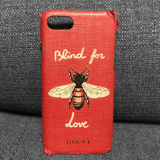 グッチ(Gucci)のiPhoneケース　7 8 SE グッチ　ケース　赤　蜂　ハチ(iPhoneケース)