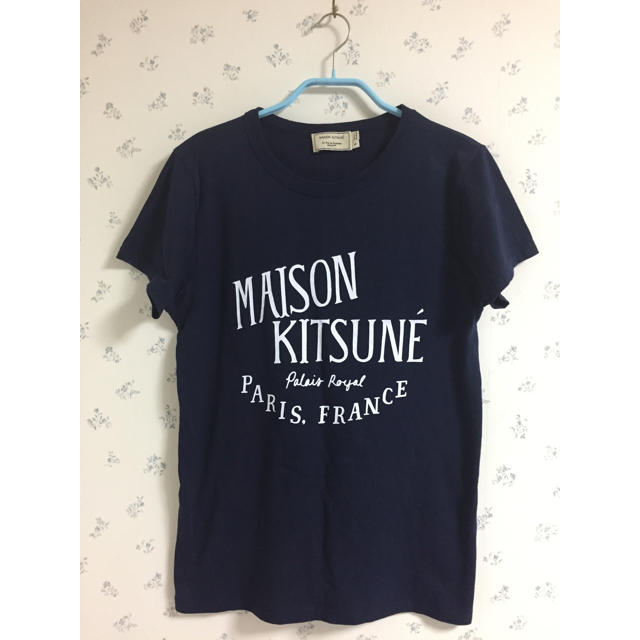 MAISON KITSUNE'(メゾンキツネ)のMAISON KITSUNE ロゴTシャツ レディースのトップス(Tシャツ(半袖/袖なし))の商品写真