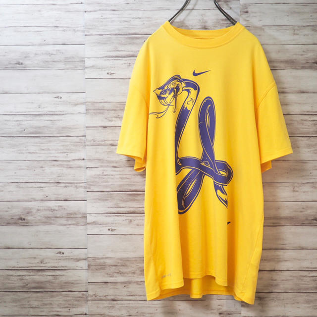 NIKE - NIKE×KOBE BRYANT Black Mamba LA Tシャツの通販 by