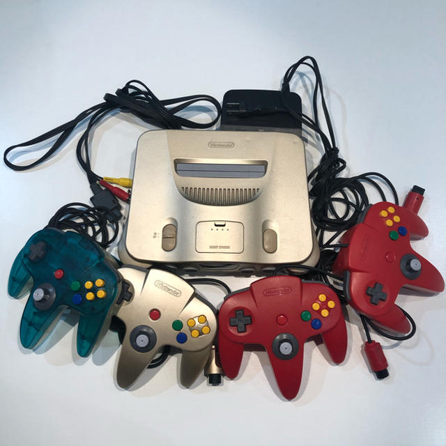 レア品 NINTENDO 64 gold本体＋ソフト2本ニンテンドー64