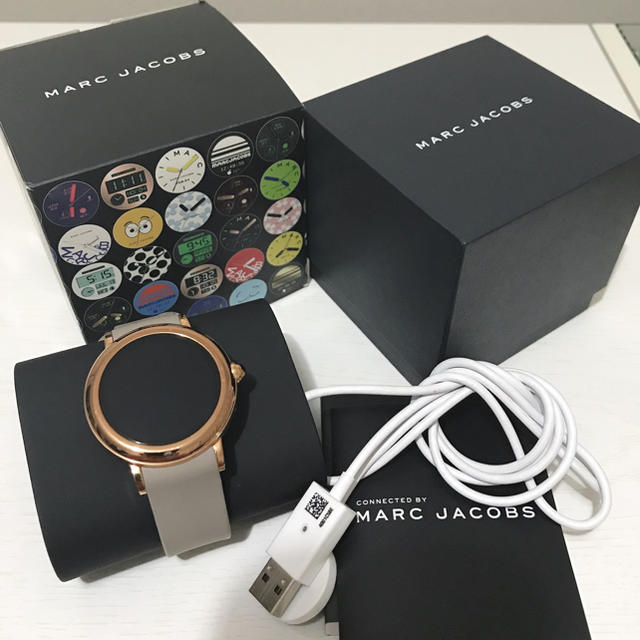 腕時計MARC JACOBS スマートウォッチ