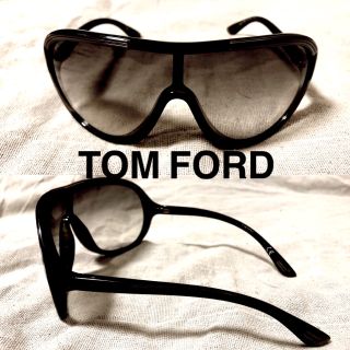 トムフォード(TOM FORD)のTOM FORD Farrah アビエイター　サングラス　イタリア製　ケース付属(サングラス/メガネ)