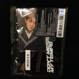 EXO セフン TEMPO PANTONE パスポート ウォレット トレカ