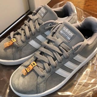 アディダス(adidas)のadidas スニーカー(スニーカー)