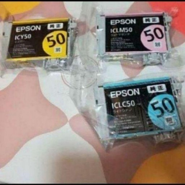 EPSON(エプソン)のエプソンEPSON IC50対応純正インクその4 ICY50他 3種3本未開封品 スマホ/家電/カメラのPC/タブレット(PC周辺機器)の商品写真