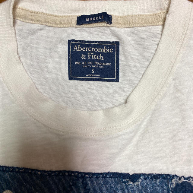 Abercrombie&Fitch(アバクロンビーアンドフィッチ)のアバクロビー＆フィッチTシャツ メンズのトップス(Tシャツ/カットソー(半袖/袖なし))の商品写真