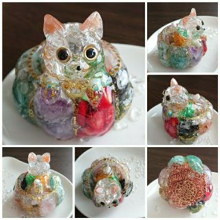 レインボーかぼちゃ🎃に乗った猫ちゃん(ФωФ)❤️オルゴナイト(インテリア雑貨)