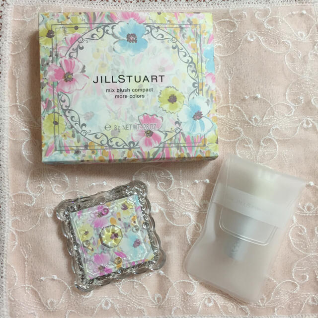 JILLSTUART(ジルスチュアート)の限定チーク♡モアカラーズ11♡おまけあり コスメ/美容のベースメイク/化粧品(チーク)の商品写真