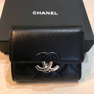 シャネル(CHANEL)の★美品★ シャネル キャビアスキン フラップウォレット コンパクト財布  (財布)