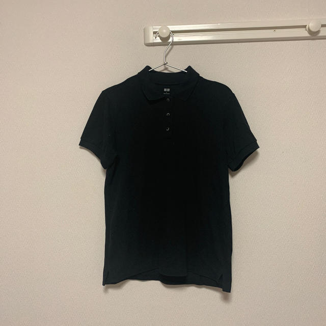 UNIQLO(ユニクロ)のレディース　黒　ポロシャツ レディースのトップス(ポロシャツ)の商品写真