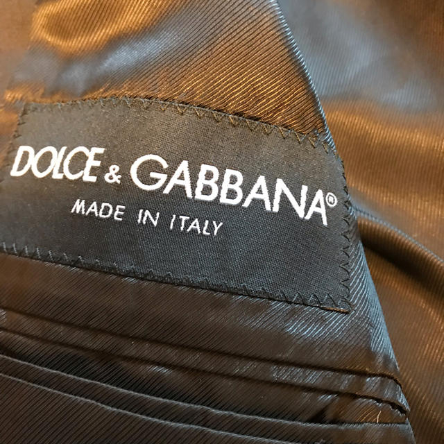 DOLCE&GABBANA(ドルチェアンドガッバーナ)の DOLCE&GABBANA高級黒タグスーツ 2Ｂ ストライプ　３ピース メンズのスーツ(セットアップ)の商品写真