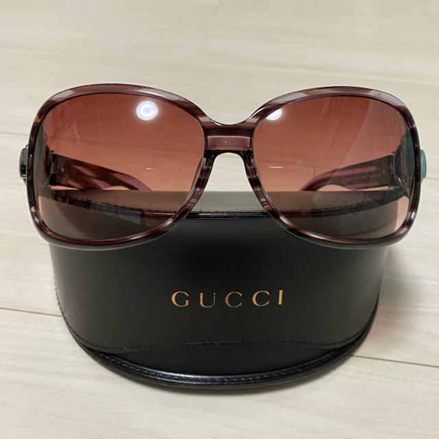 Gucci(グッチ)のGUCCIサングラス レディースのファッション小物(サングラス/メガネ)の商品写真