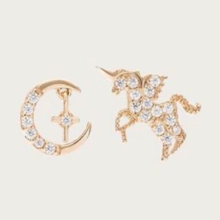 アンクルージュ(Ank Rouge)の小粒ピアス 月と星とユニコーン 金 gold(ピアス)