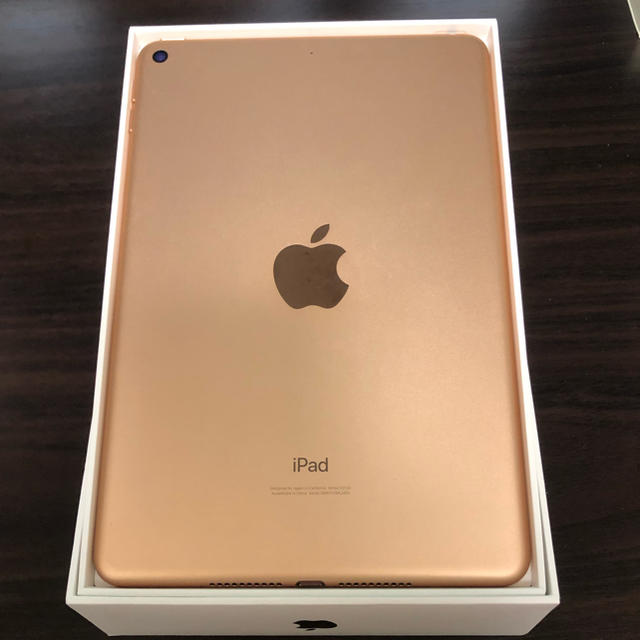 Apple(アップル)のiPad mini64GB ゴールド　Wi-Fi スマホ/家電/カメラのPC/タブレット(タブレット)の商品写真