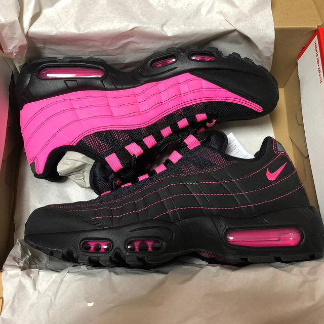 NIKE(ナイキ)のAIR MAX 95　OG  ブラック/ピンク　27cm メンズの靴/シューズ(スニーカー)の商品写真