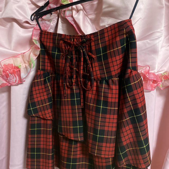 Yorkland(ヨークランド)のYorkland ヨークランド　赤チェックスカート　7号 レディースのスカート(ひざ丈スカート)の商品写真
