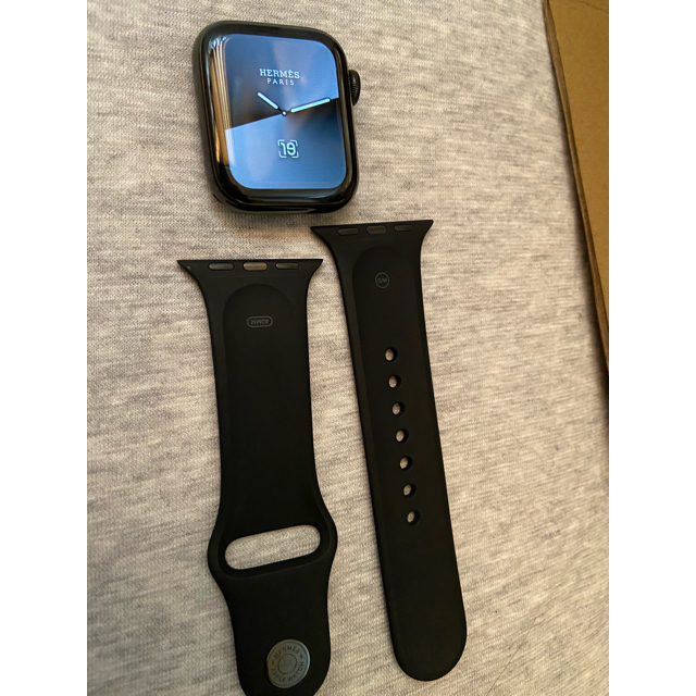Apple Watch(アップルウォッチ)のApple watch 5 hermes 40mm ブラック ダブルトゥール メンズの時計(腕時計(デジタル))の商品写真