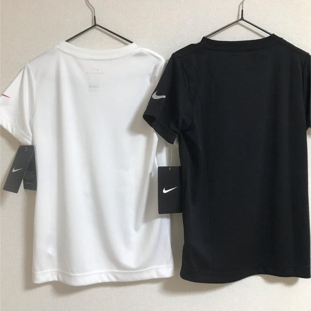 NIKE(ナイキ)の新品　NIKE ナイキ　キッズ　115  Tシャツ　白　黒　モノトーンセット キッズ/ベビー/マタニティのキッズ服男の子用(90cm~)(Tシャツ/カットソー)の商品写真