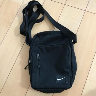 ナイキ(NIKE)のmi様専用です！ナイキ　バック　黒(ショルダーバッグ)