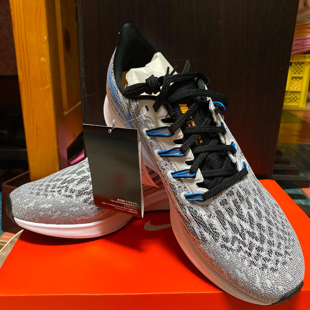 【新品】NIKEランニングシューズ　27cm