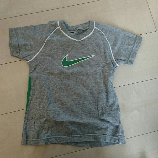 NIKE(ナイキ)のねっこっこ様専用  ナイキ 100  Tシャツ キッズ/ベビー/マタニティのキッズ服男の子用(90cm~)(Tシャツ/カットソー)の商品写真