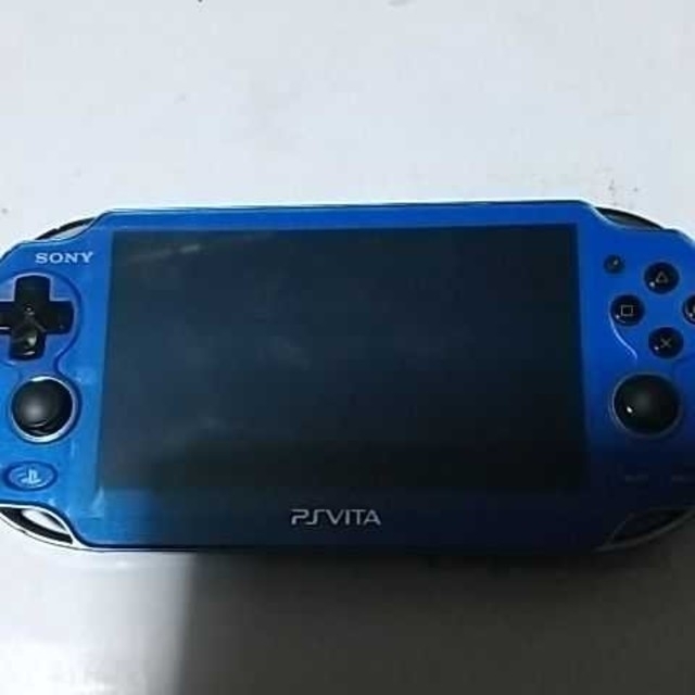 携帯用ゲーム機本体PS vita １０００番 充電器、ソフト二本