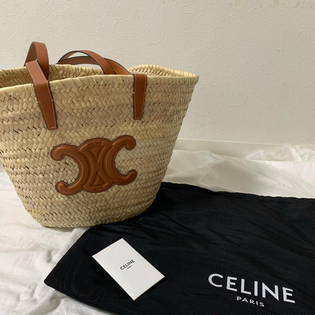 celine(セリーヌ)のCELINEミディアムトリオンフバスケット レディースのバッグ(かごバッグ/ストローバッグ)の商品写真