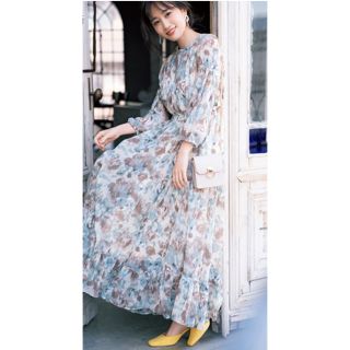 ジャスグリッティー(JUSGLITTY)の【美品】前田敦子着用　JUSGLITTY 花柄プリント ロングワンピース(ロングワンピース/マキシワンピース)