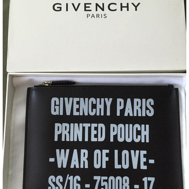 GIVENCHY - 【特価！未使用品】GIVENCHY ロゴクラッチバッグの通販 by